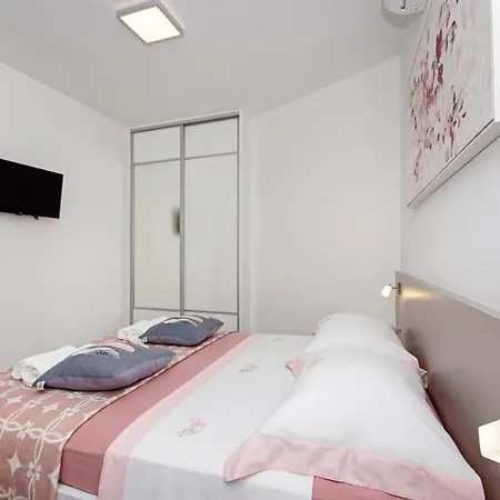 Apartment Nikola *
